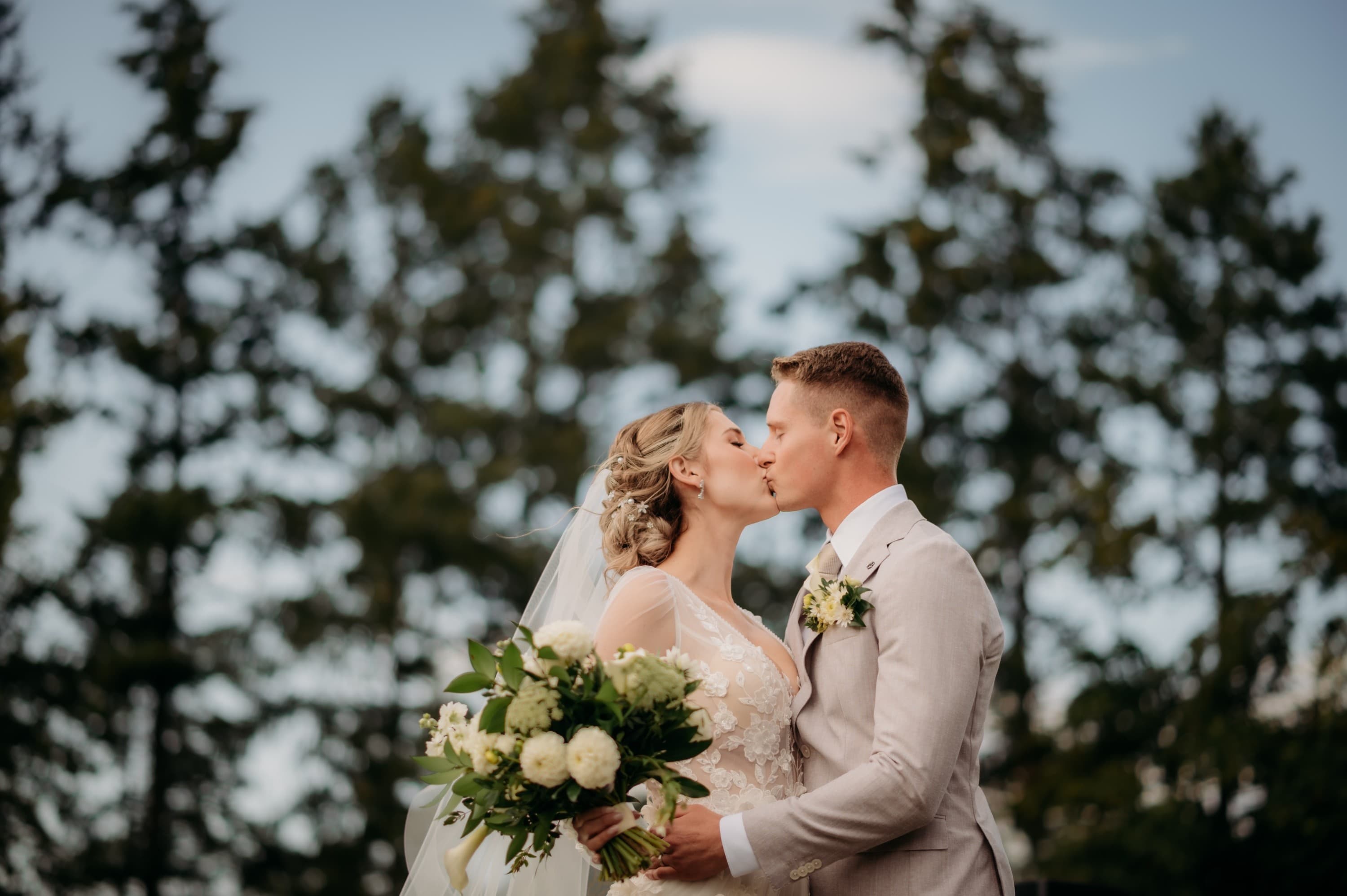 Oak and Owl Photography - wedding photography in Vancouver