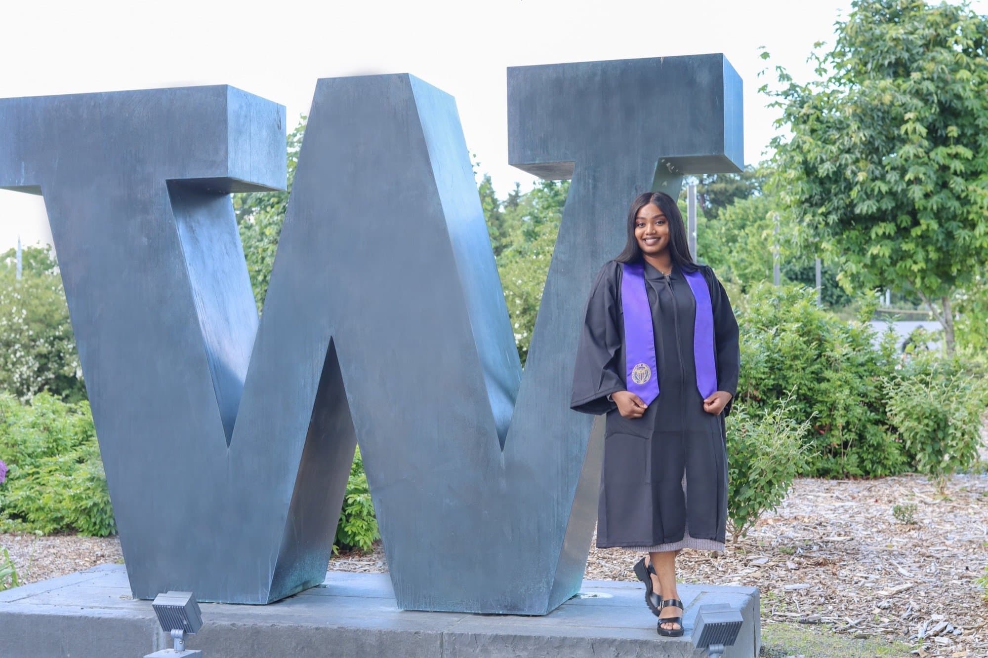 Grad Photoshoot (1 hour)